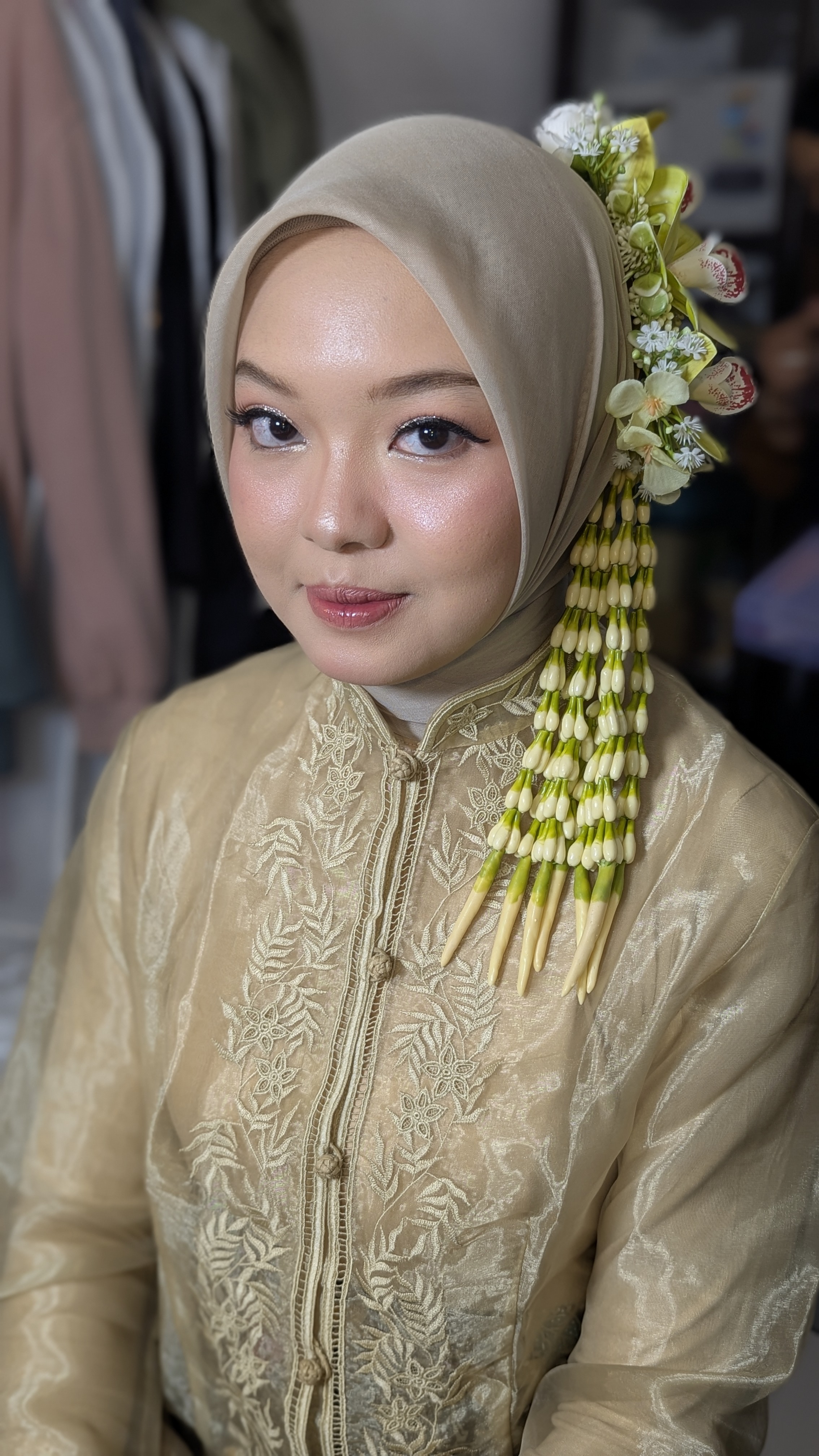 Momen Elegan 1